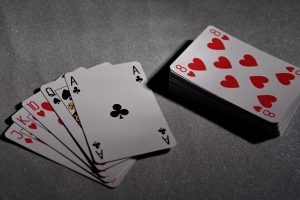 playing-cards-1201258_1920